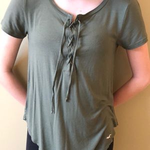 Hunter green lace-up hollister t-shirt